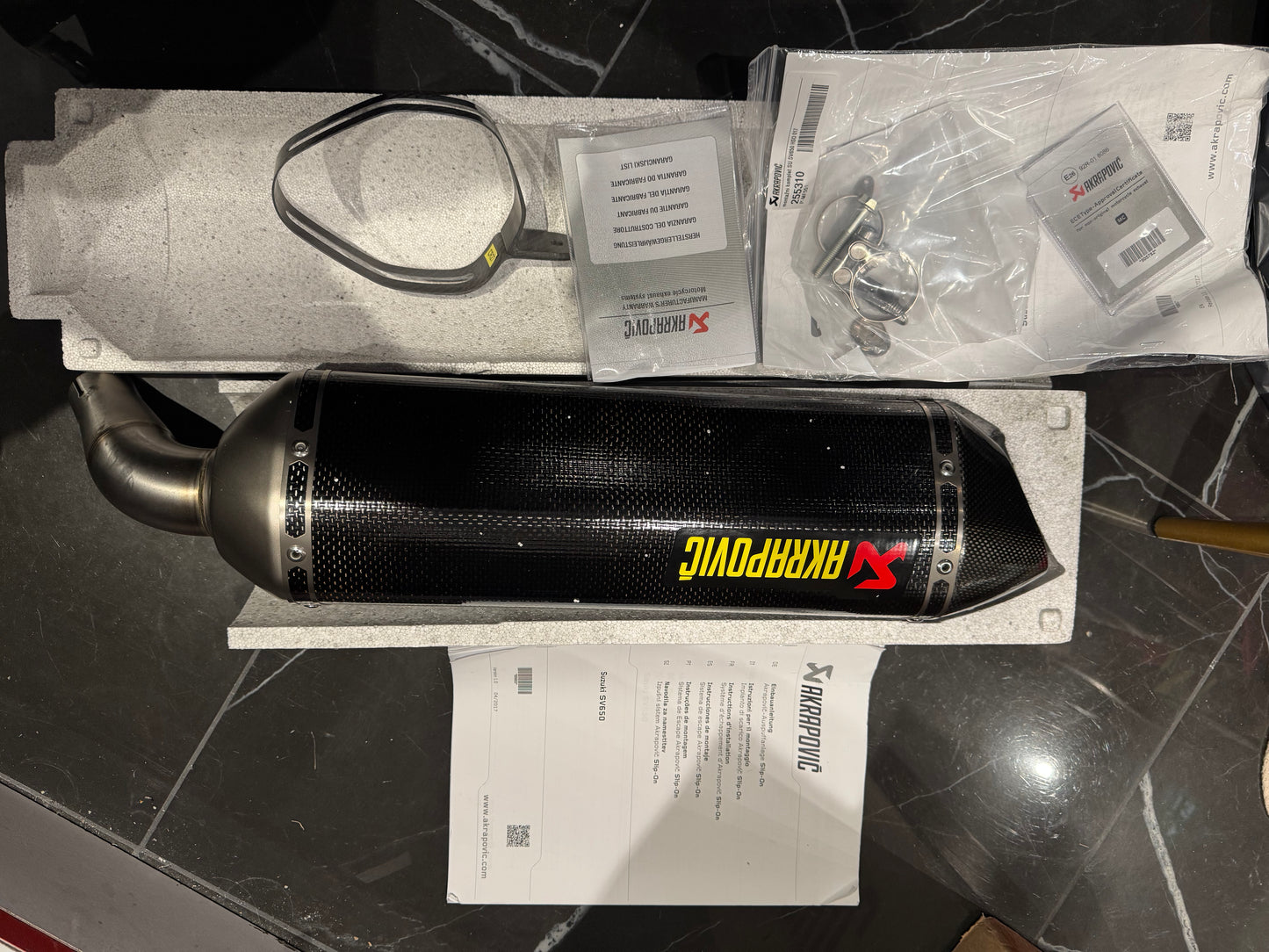 Silencieux échappement akrapovic