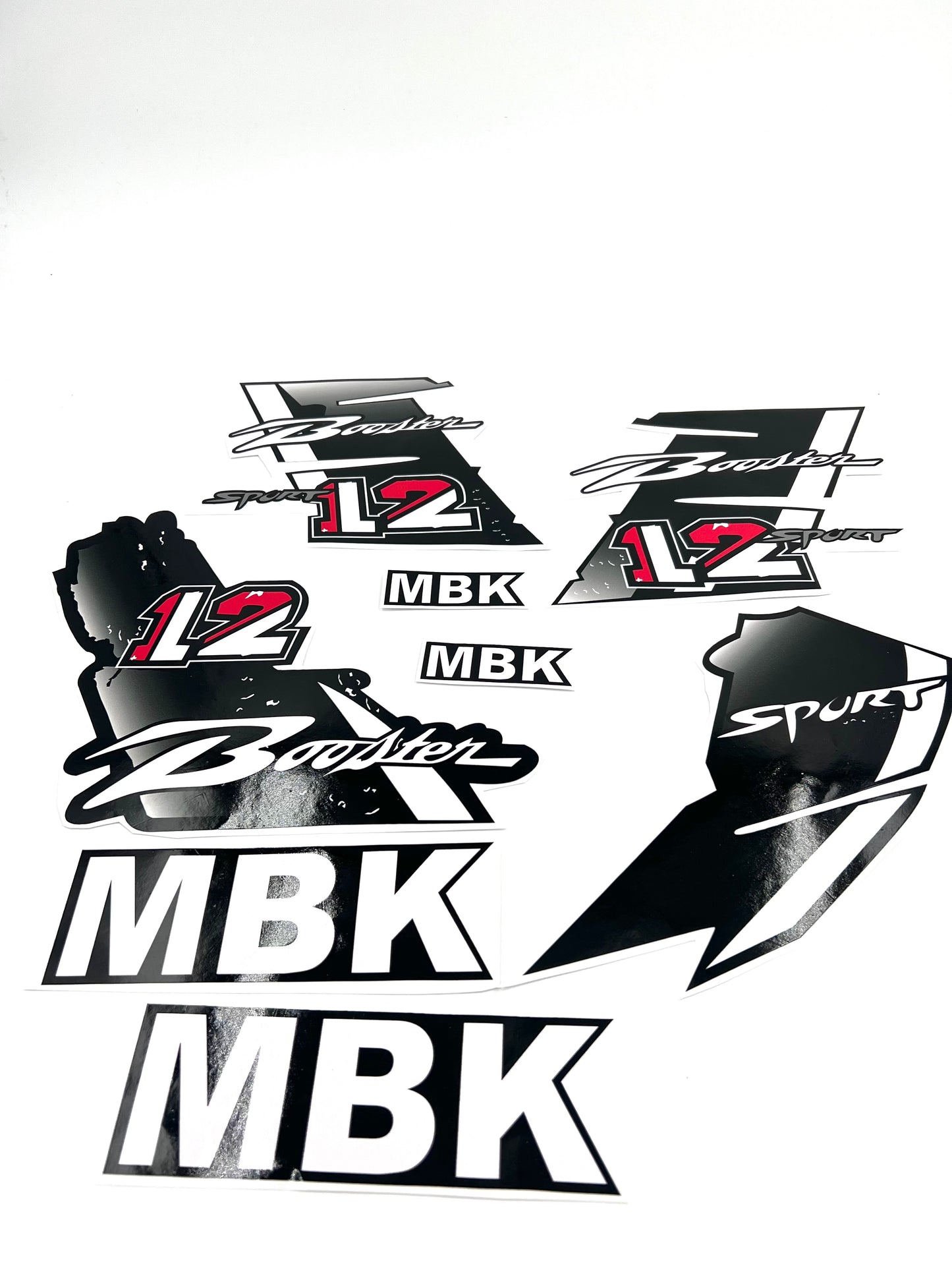Kit déco mbk booster 12 pouces noir, blanc, rouge